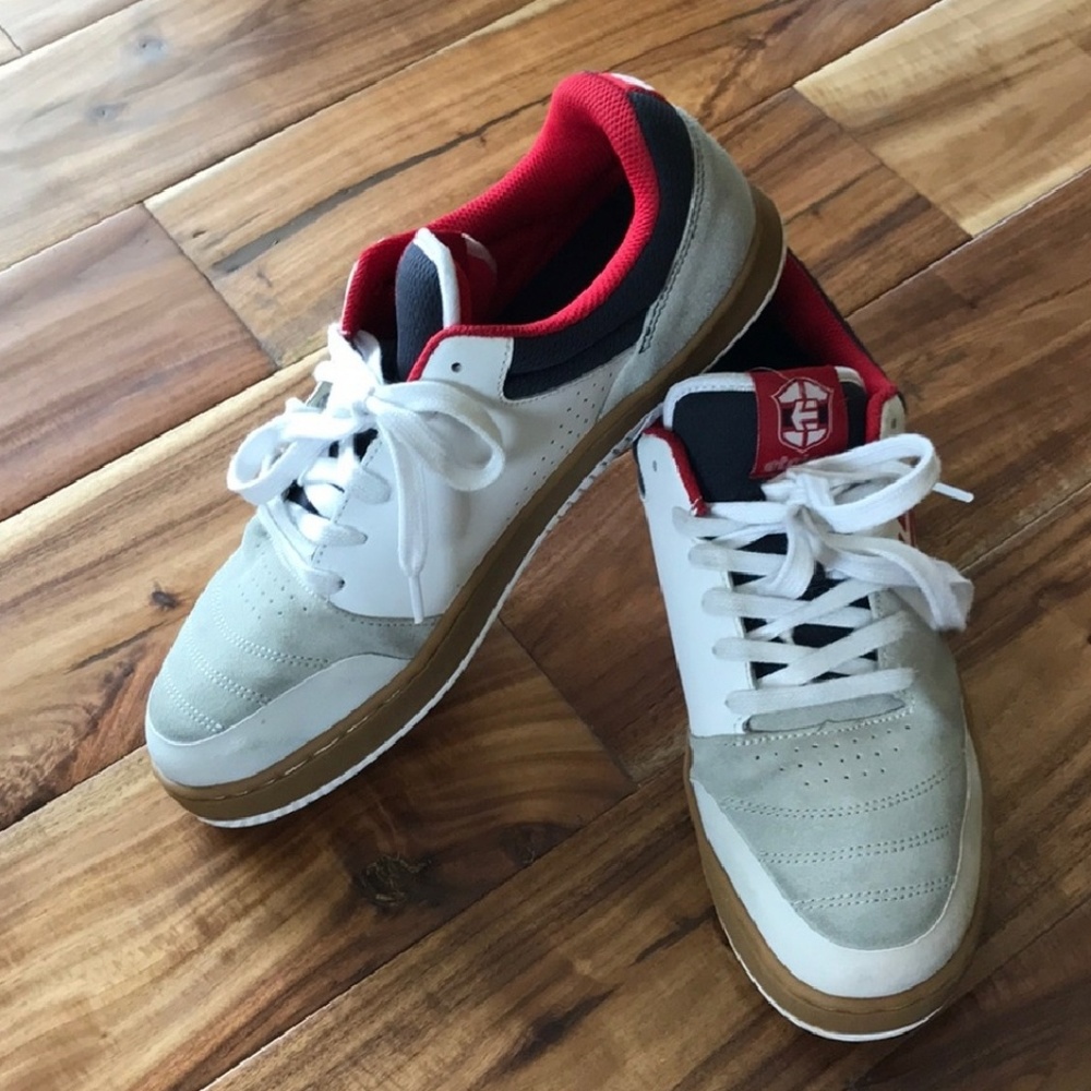 Etnies men's sneakers, size 11.5